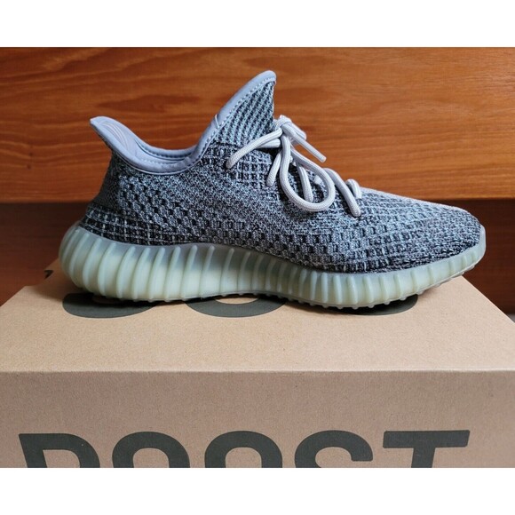 Adidas Yeezy Boost 350 V2 Ash Blue GY7657 - 7.5 EUC - Picture 4 of 9